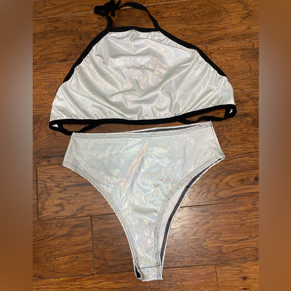 NWOT Silver Set from the Lyte Couture
